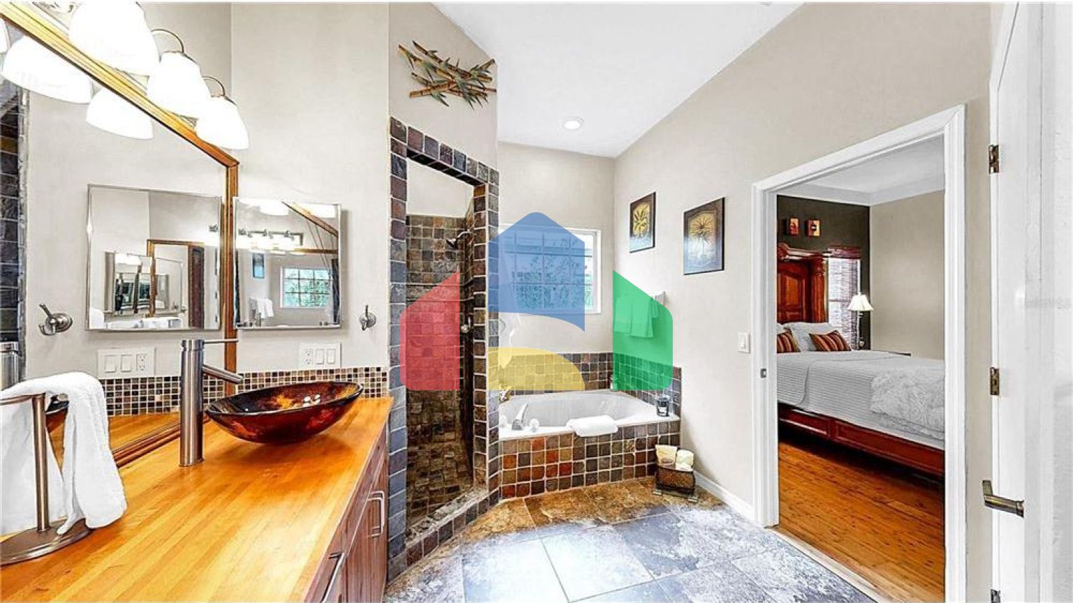 Residential - Single Family Home - Tampa, Florida, United States - United States