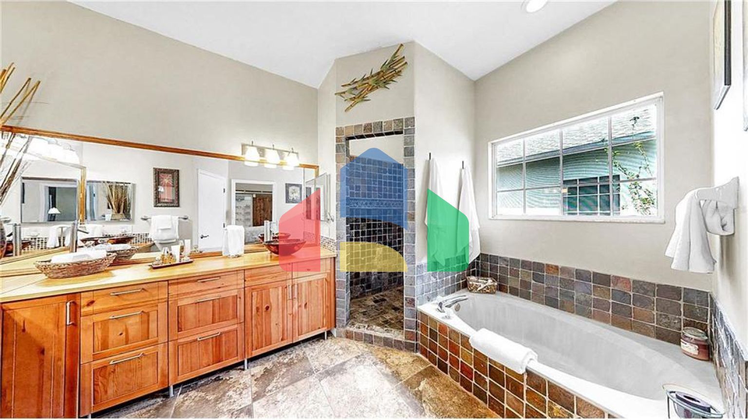 Residential - Single Family Home - Tampa, Florida, United States - United States