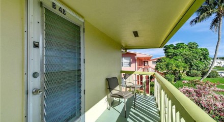 Residential - Condo/Apartment - West Palm Beach, Florida, United States - United States