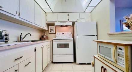 Residential - Condo/Apartment - West Palm Beach, Florida, United States - United States
