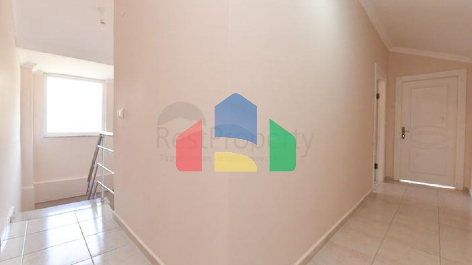 Великий пентхаус 4 + 1 площею 165 м2