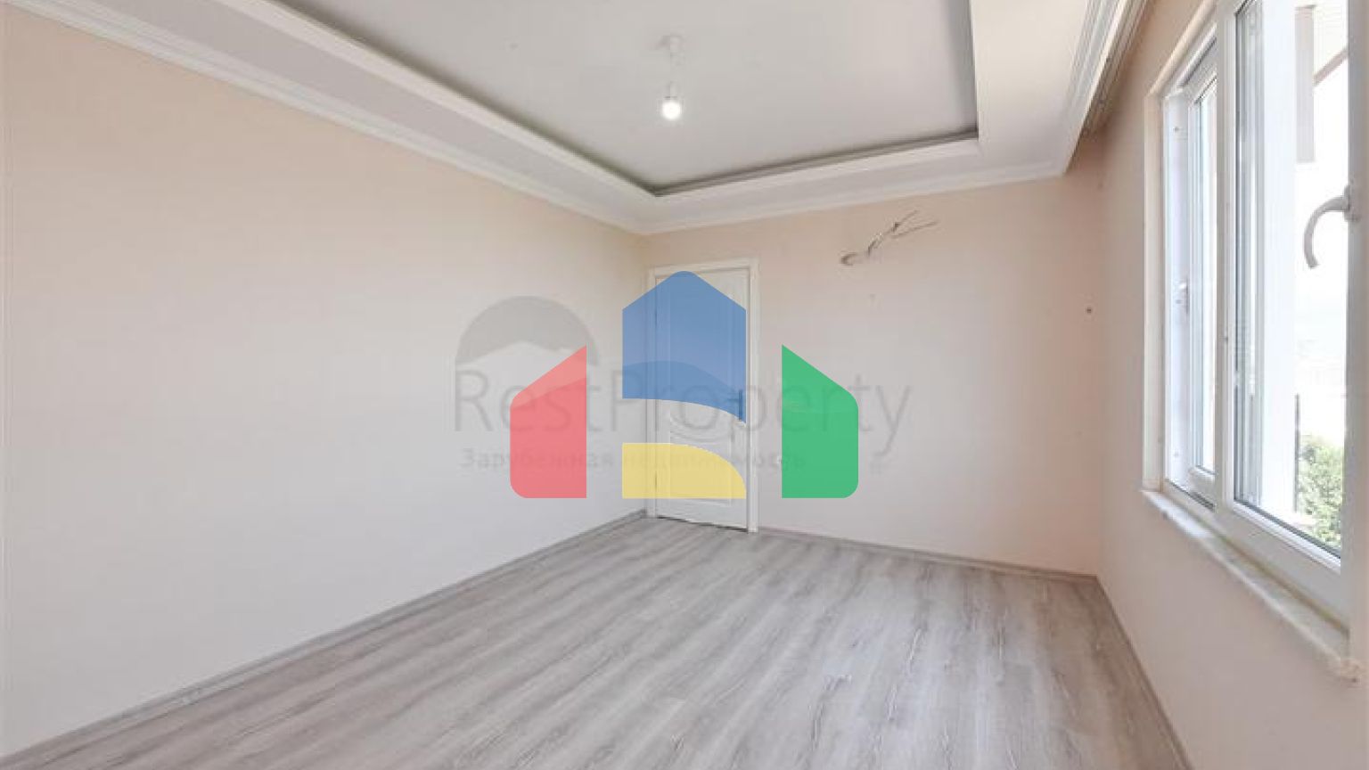 Великий пентхаус 4 + 1 площею 165 м2