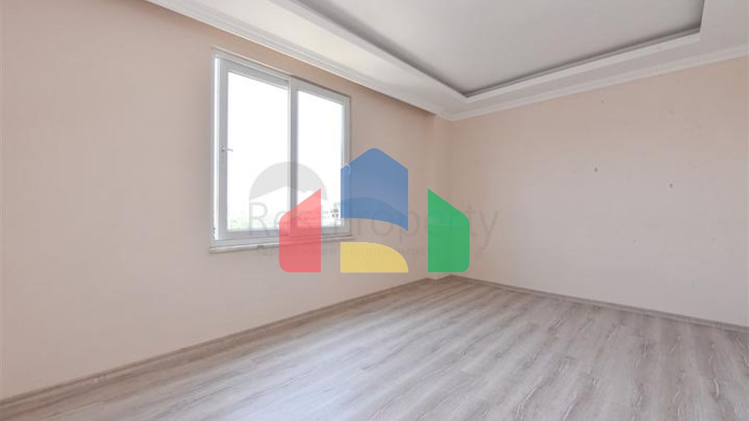 Великий пентхаус 4 + 1 площею 165 м2