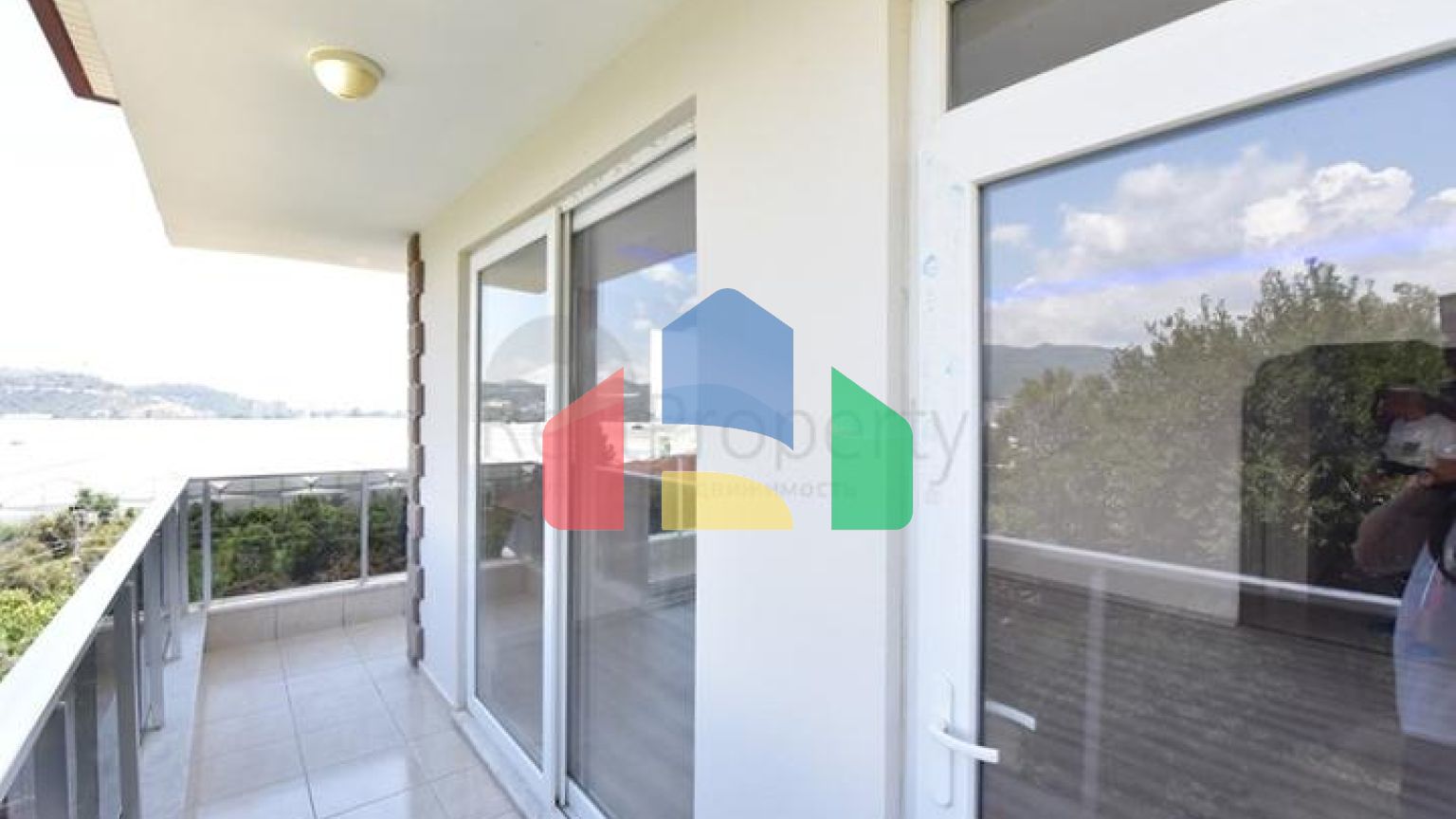 Великий пентхаус 4 + 1 площею 165 м2