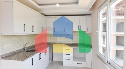 Великий пентхаус 4 + 1 площею 165 м2