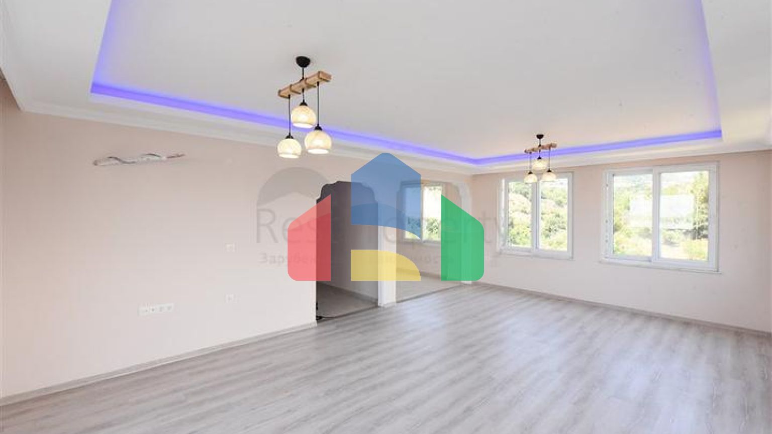 Великий пентхаус 4 + 1 площею 165 м2