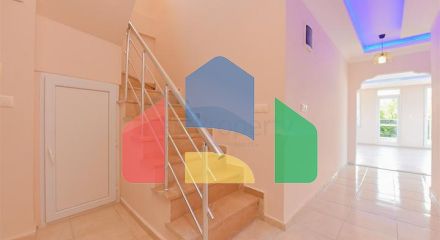 Великий пентхаус 4 + 1 площею 165 м2