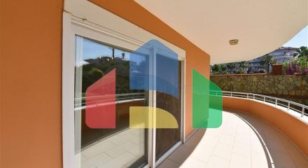 2+1 apartment on the first coastline in Demirtas district