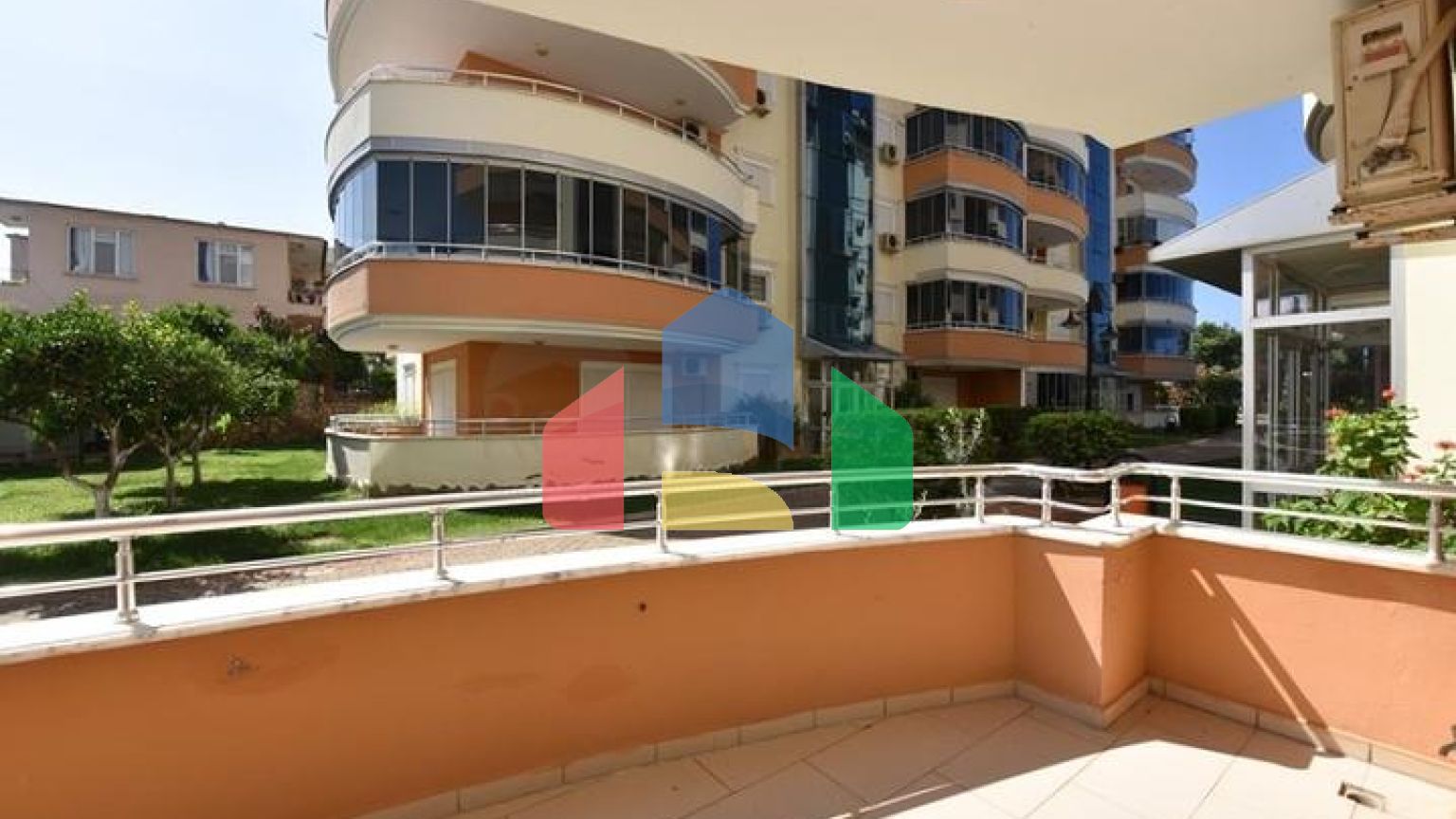 Квартира 2+1 на первой береговой линии в районе Демирташ