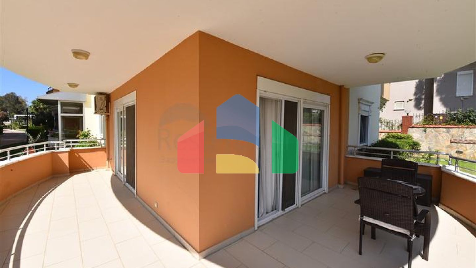 Квартира 2+1 на первой береговой линии в районе Демирташ