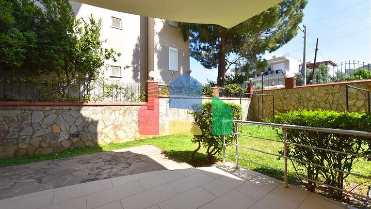 Квартира 2+1 на первой береговой линии в районе Демирташ