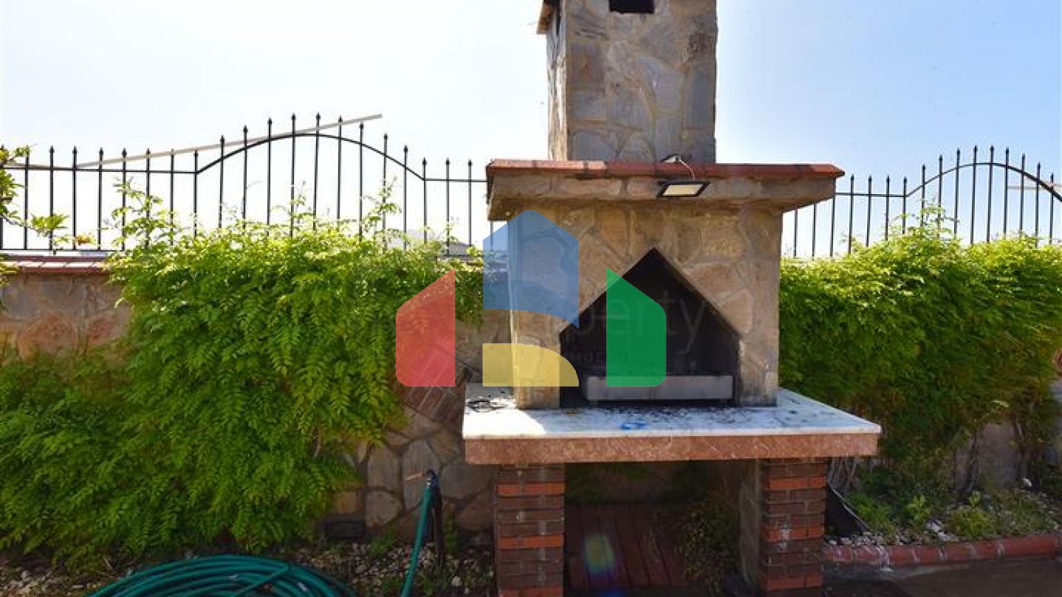 Квартира 2+1 на первой береговой линии в районе Демирташ