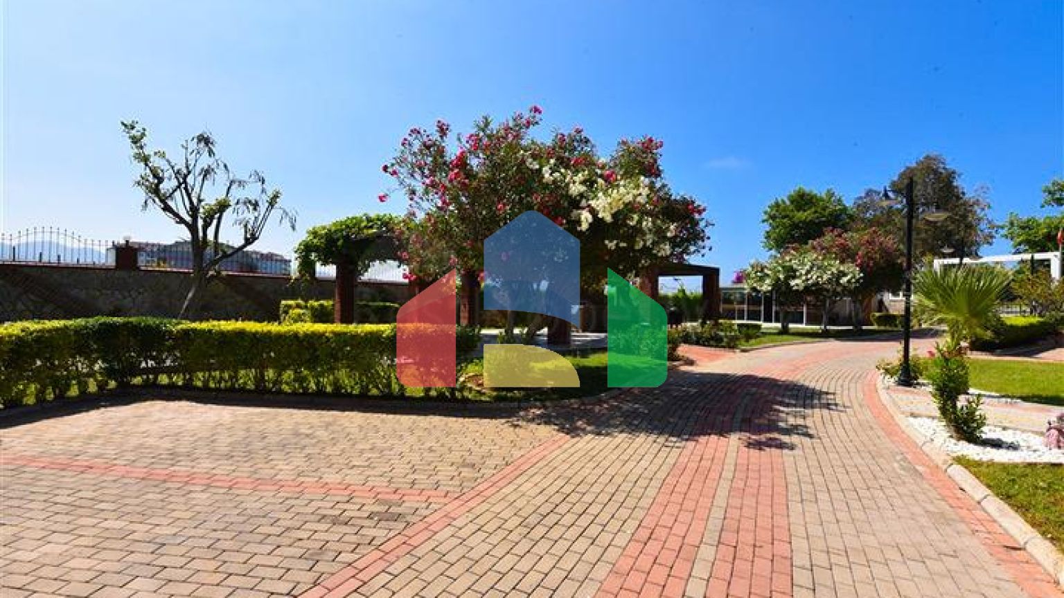 Квартира 2+1 на первой береговой линии в районе Демирташ