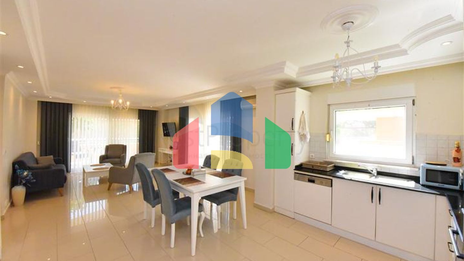 Квартира 2+1 на первой береговой линии в районе Демирташ