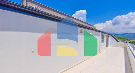 Великий пентхаус 4 + 1 з шикарними видами в районі Демірташ