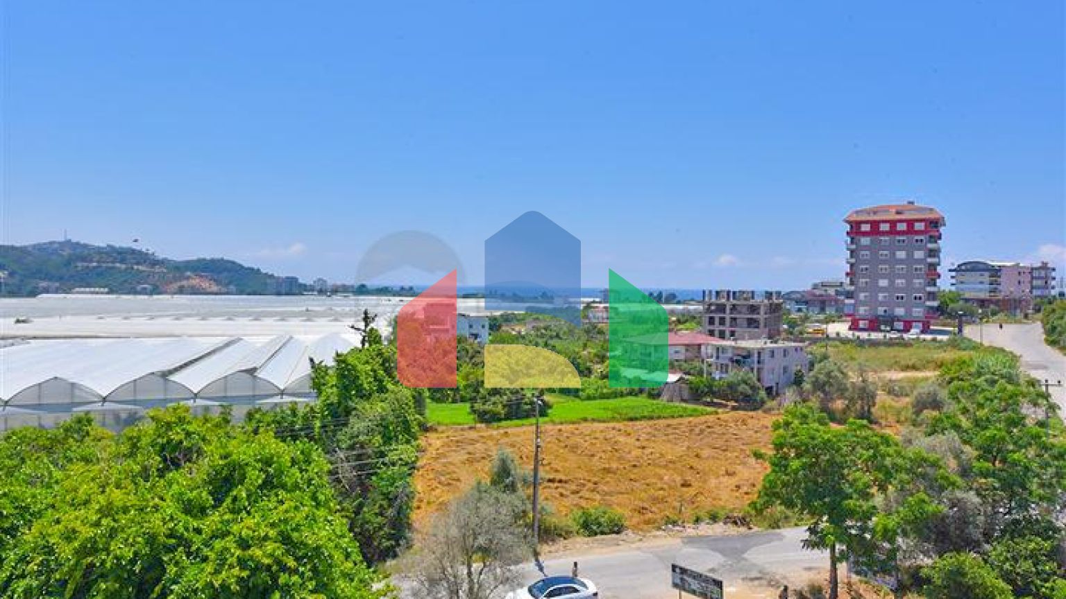 Великий пентхаус 4 + 1 з шикарними видами в районі Демірташ