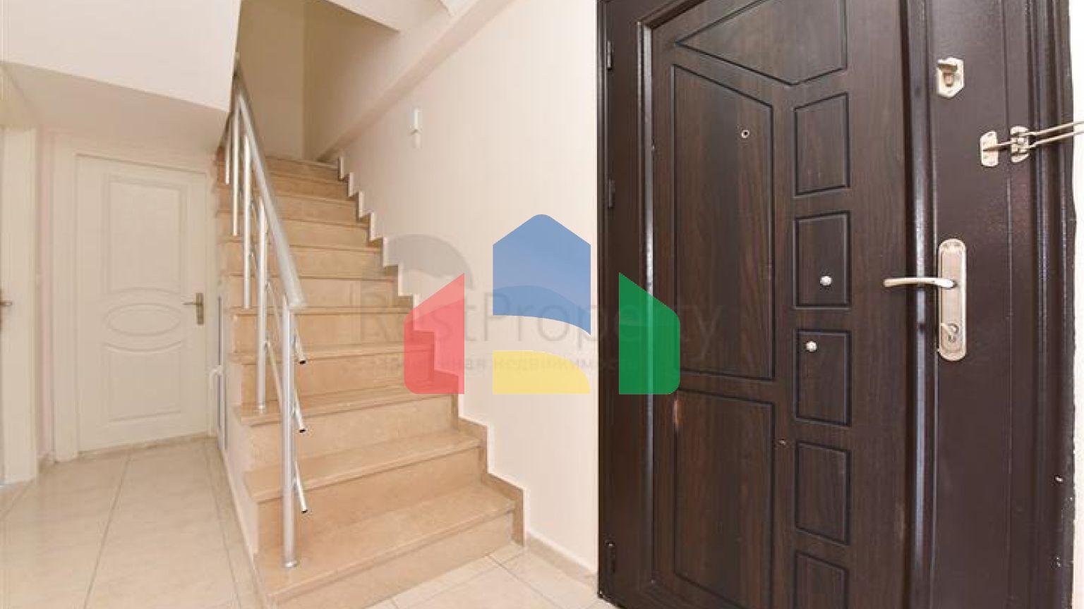 Великий пентхаус 4 + 1 з шикарними видами в районі Демірташ