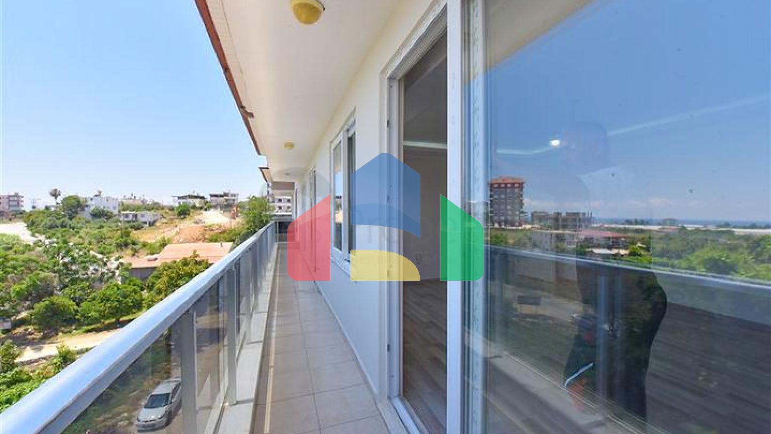 Великий пентхаус 4 + 1 з шикарними видами в районі Демірташ