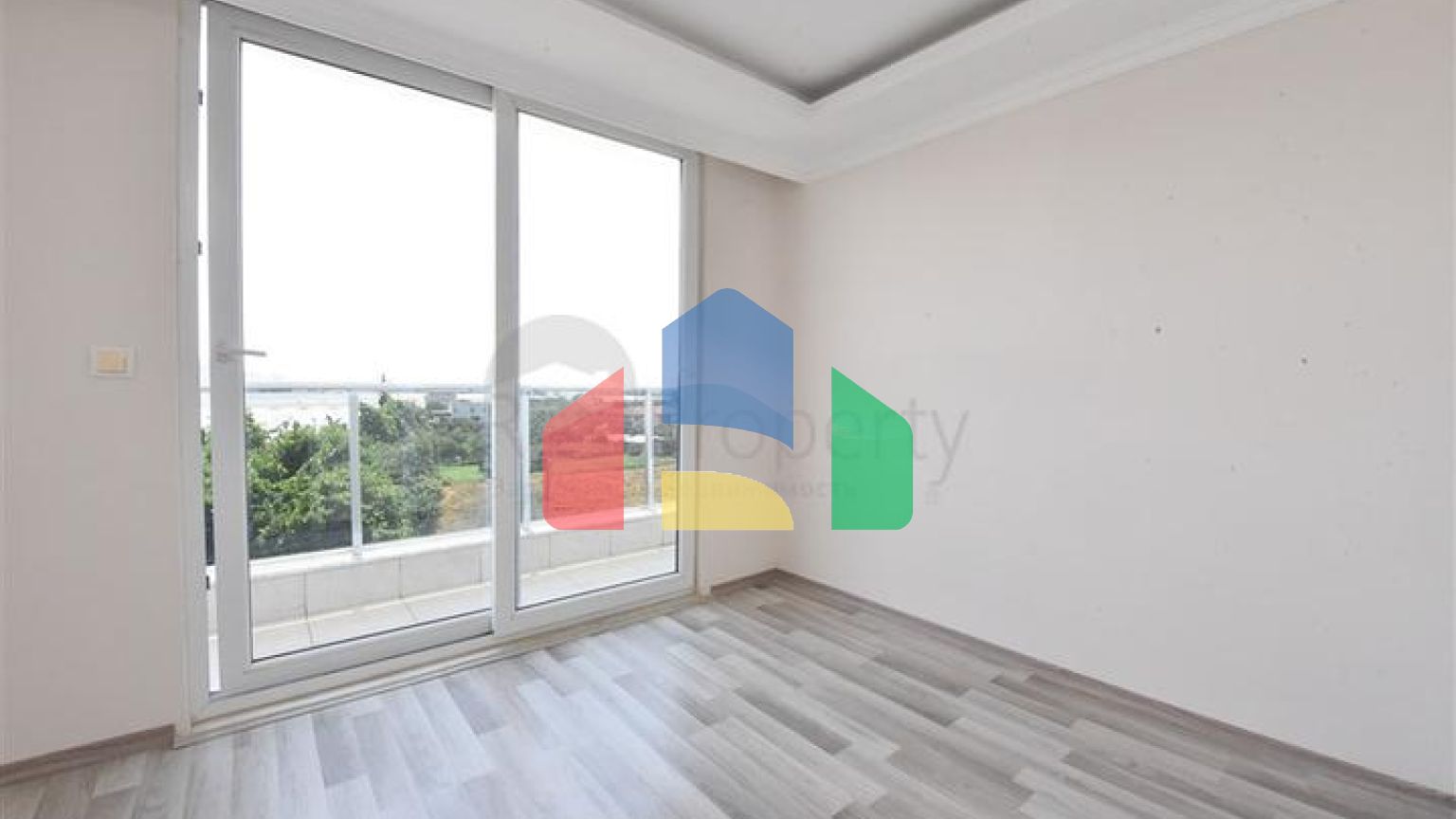 Великий пентхаус 4 + 1 з шикарними видами в районі Демірташ