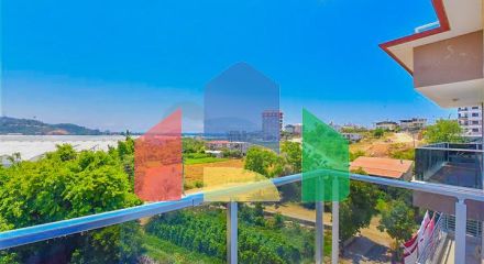 Великий пентхаус 4 + 1 з шикарними видами в районі Демірташ