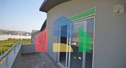 Просторный пентхаус 3+1 с видом на море и горы