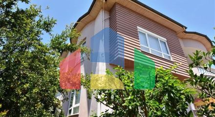 Вілла з видом на Середземне море в районі Демірташ