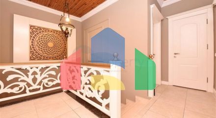 Шикарный дом с собственным бассейном и садом в районе Демирташ