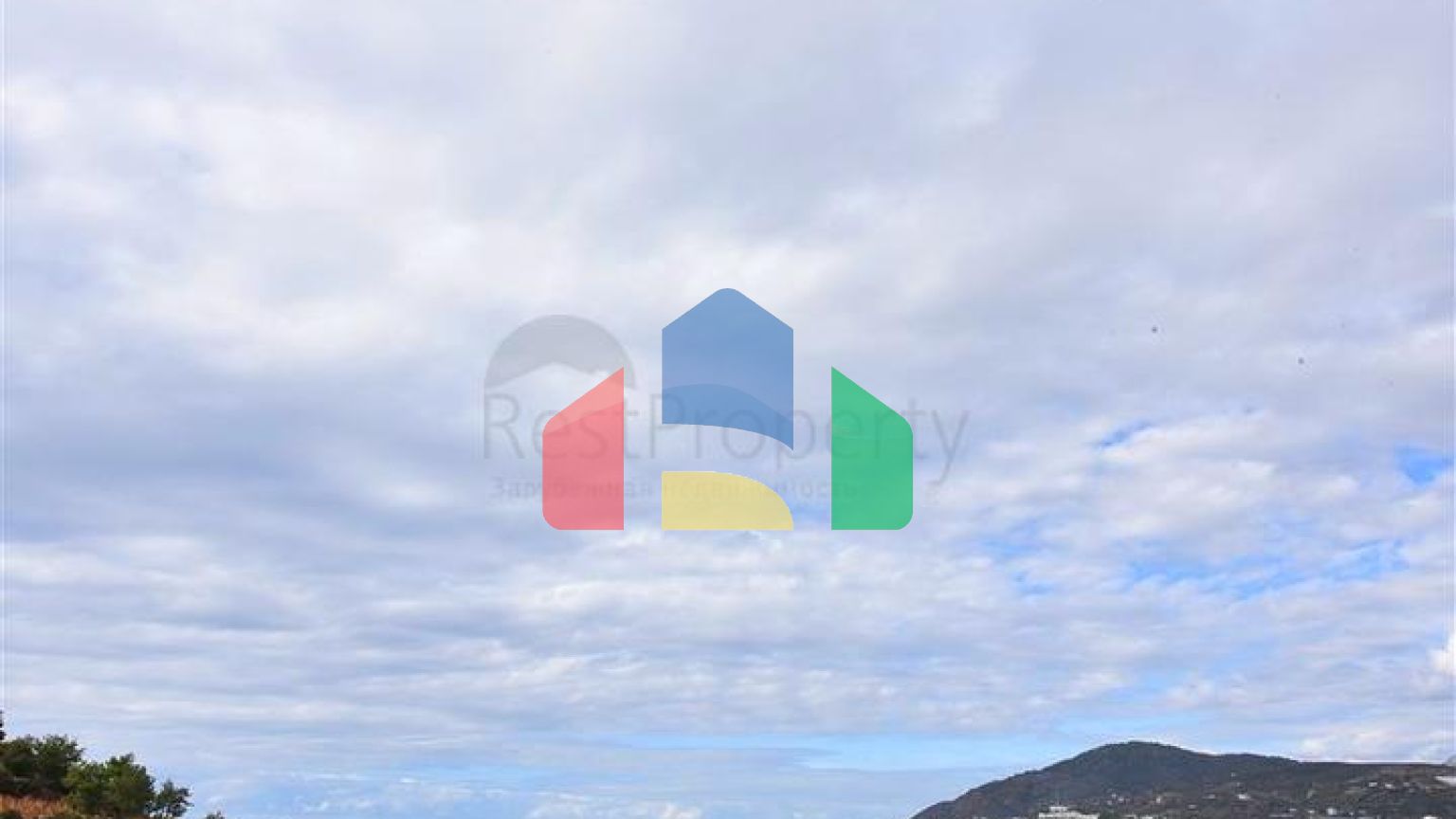 Шикарний будинок з власним басейном і садом в районі Демірташ