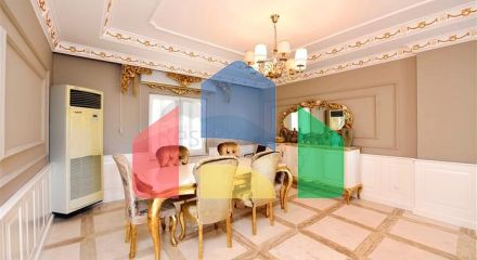 Шикарний будинок з власним басейном і садом в районі Демірташ