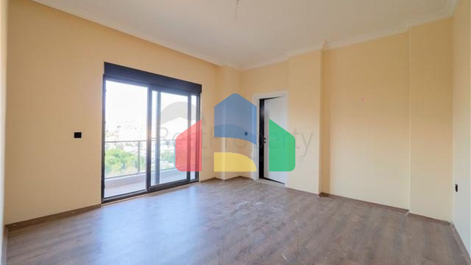 Пентхаус 4+1 в зеленом районе Демирташ