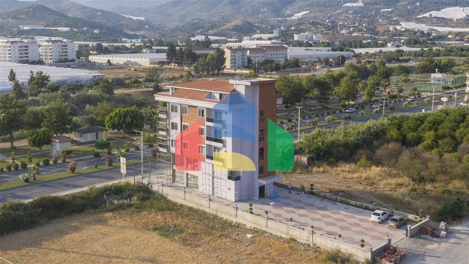 Пентхаус 4+1 в зеленом районе Демирташ