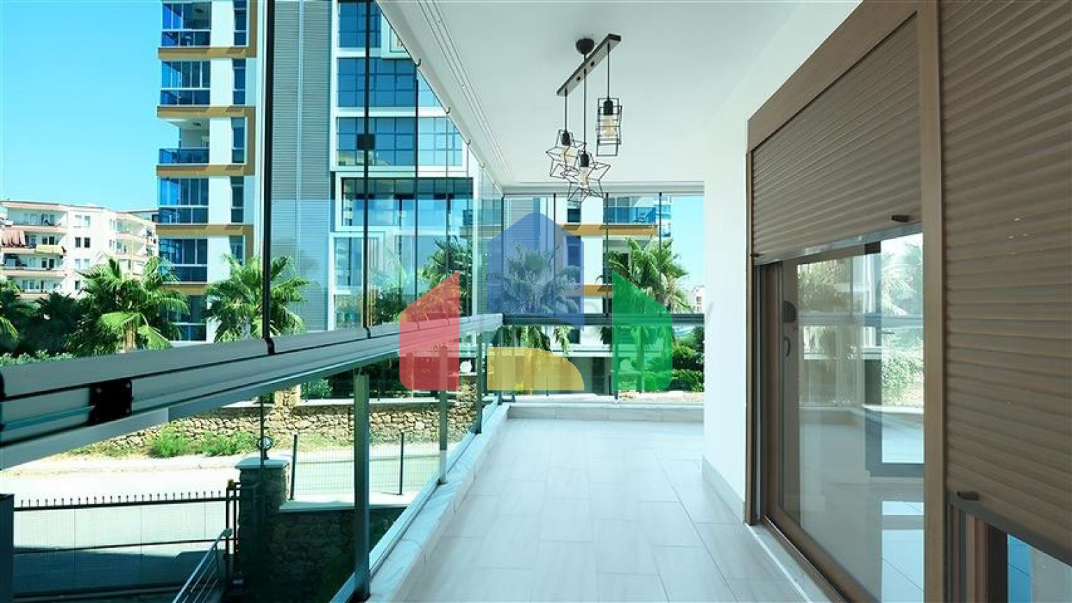 Квартира 2+1 в районе Тосмур в 400 м до моря