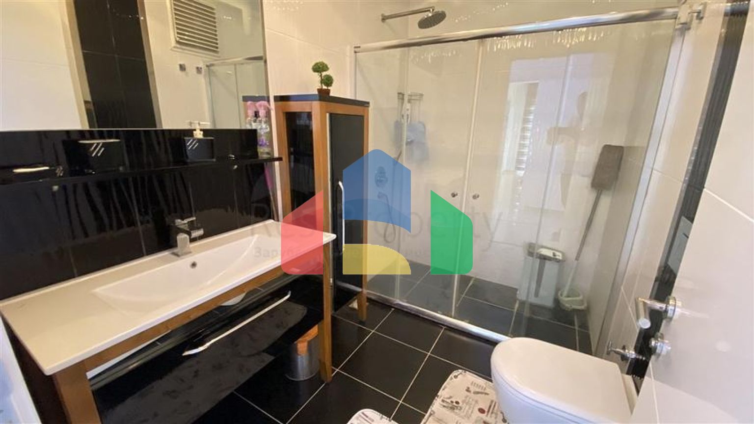 Меблированная трехкомнатная квартира в Тосмуре