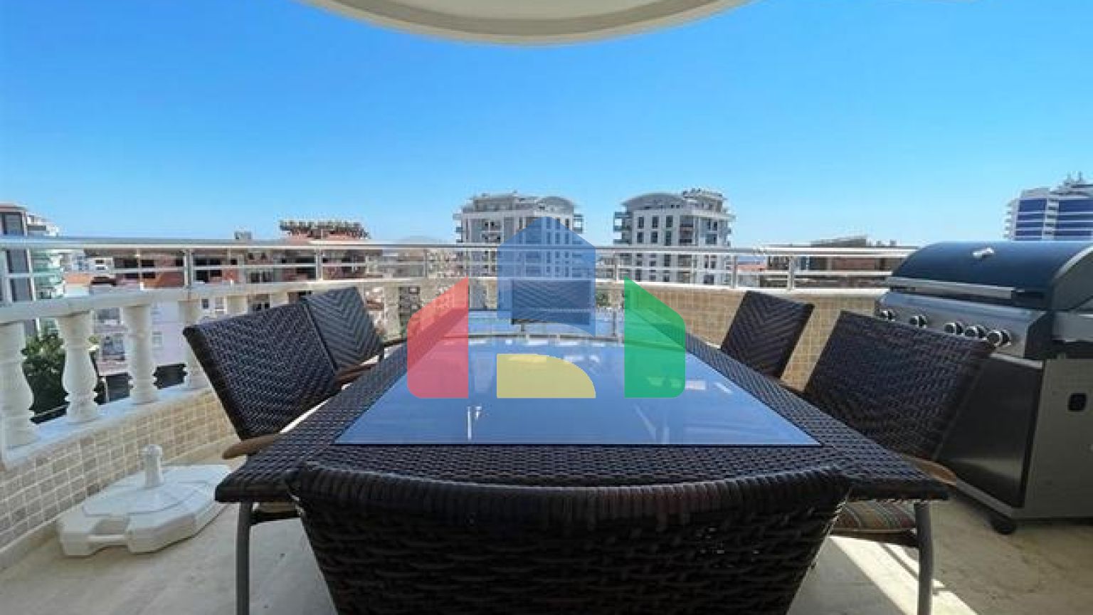 Квартира 2+1 с панорамным видом на горы в районе Тосмур