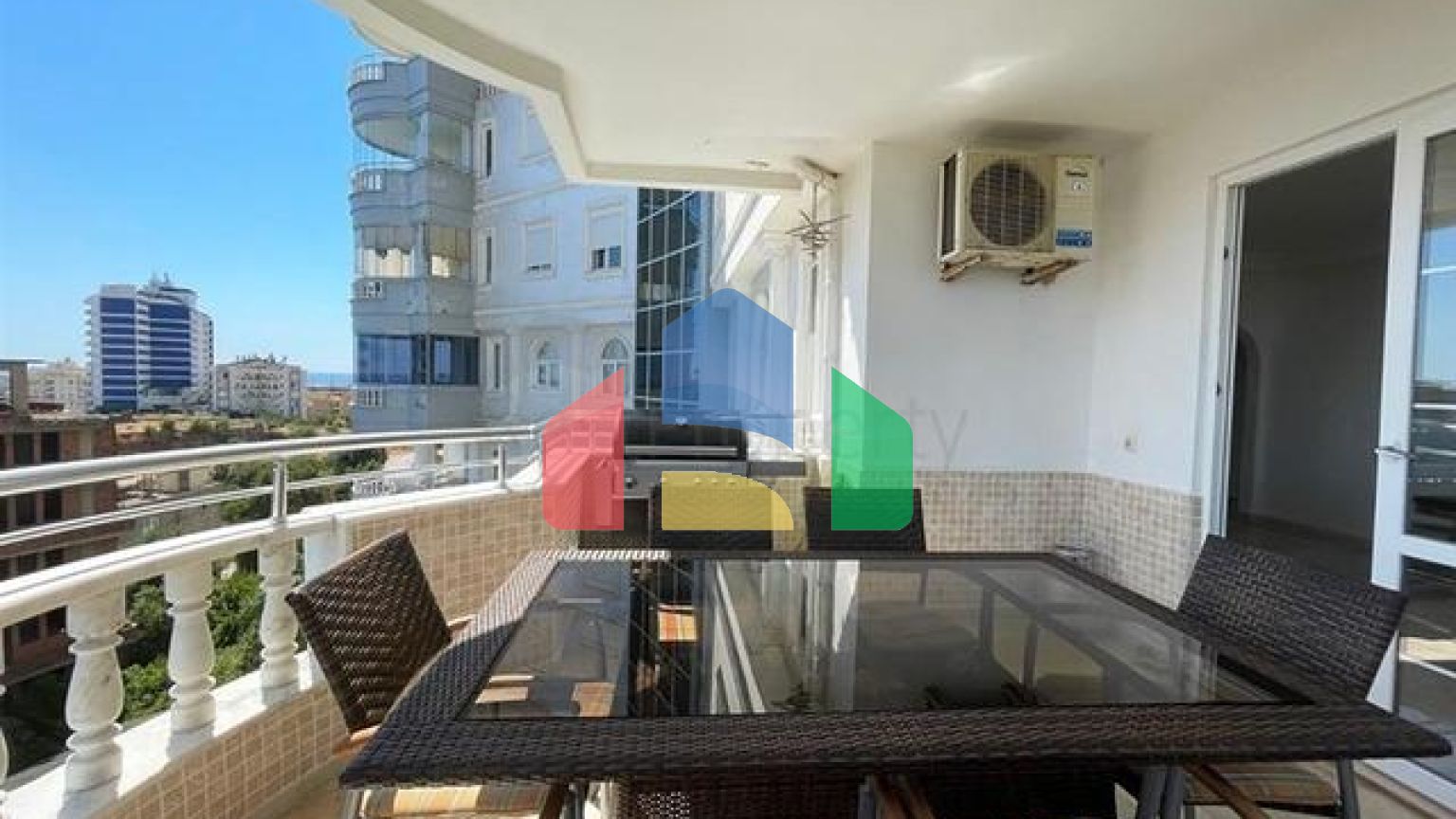 Квартира 2+1 с панорамным видом на горы в районе Тосмур