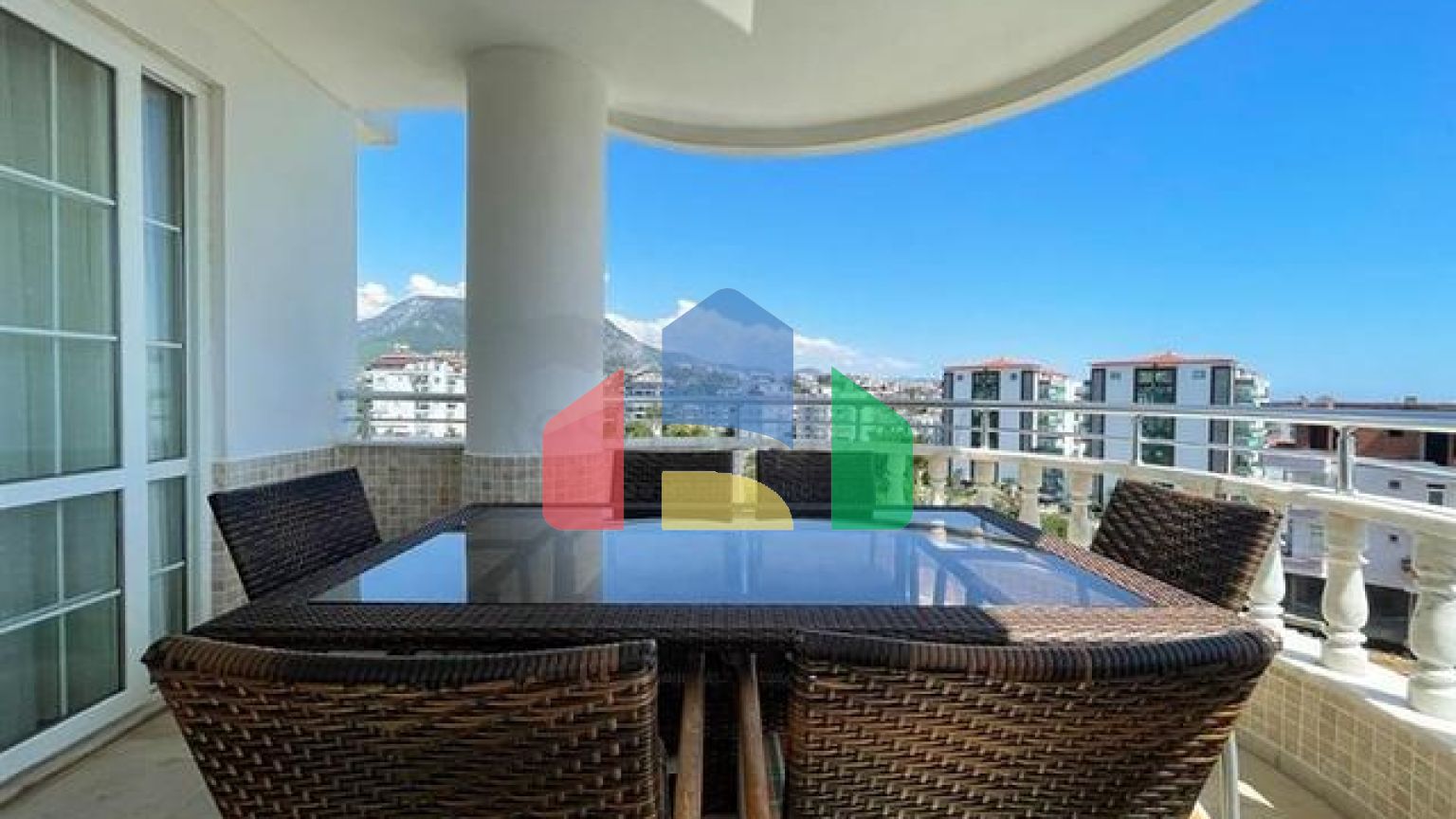 Квартира 2+1 с панорамным видом на горы в районе Тосмур