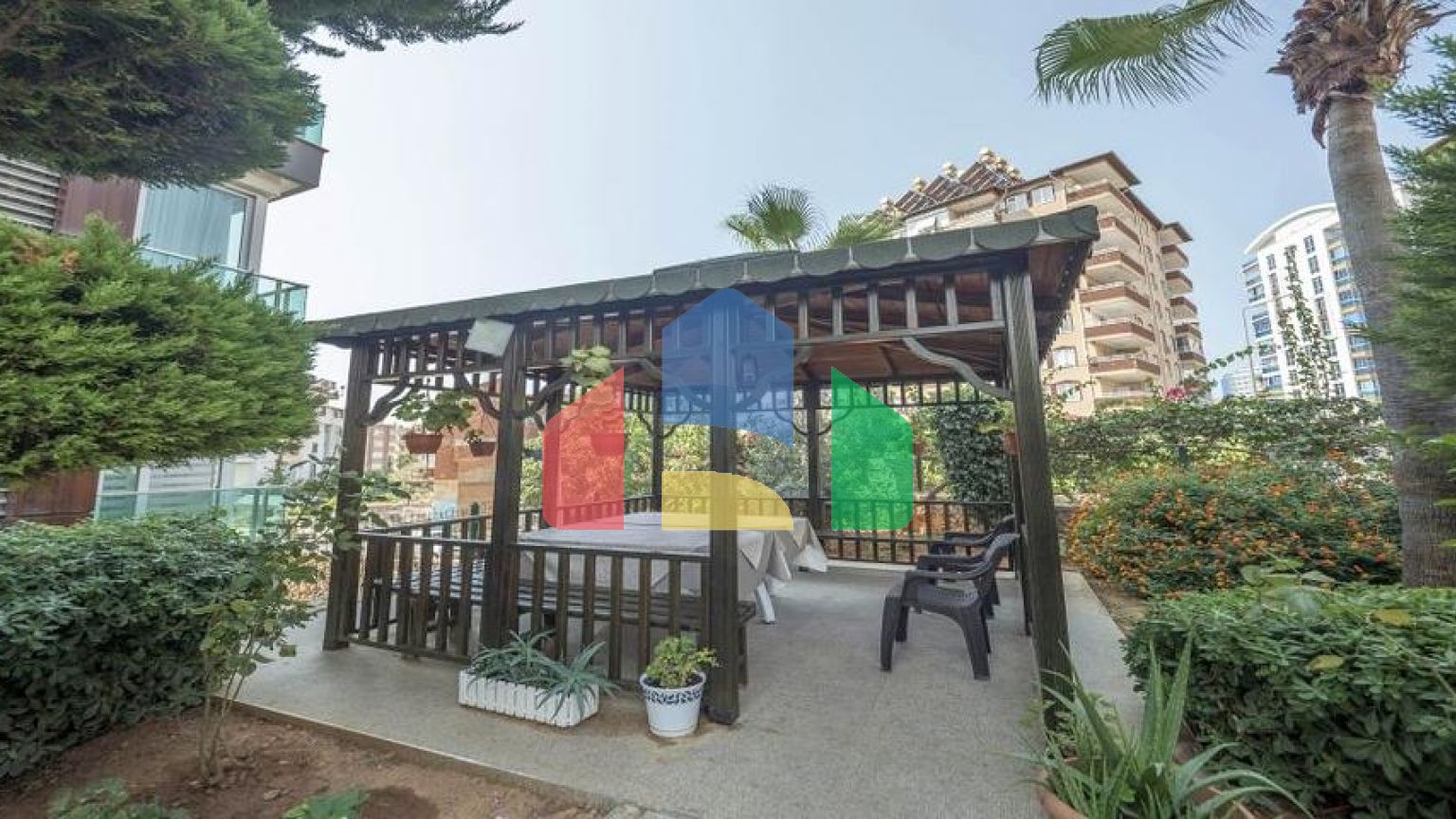 Просторная квартира 1+1 в одной из лучших резиденций в районе Тосмур