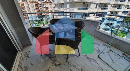 Квартира 2+1 на першій береговій лінії в Тосмурі