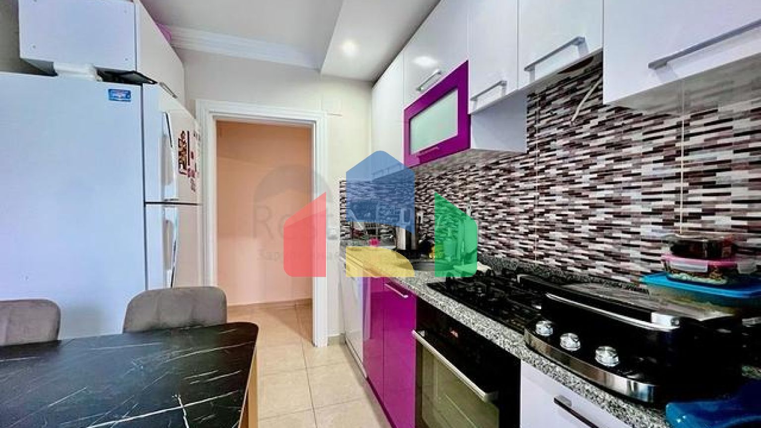 Две трехкомнатные квартиры под гражданство в 200 метрах от моря в районе Тосмур