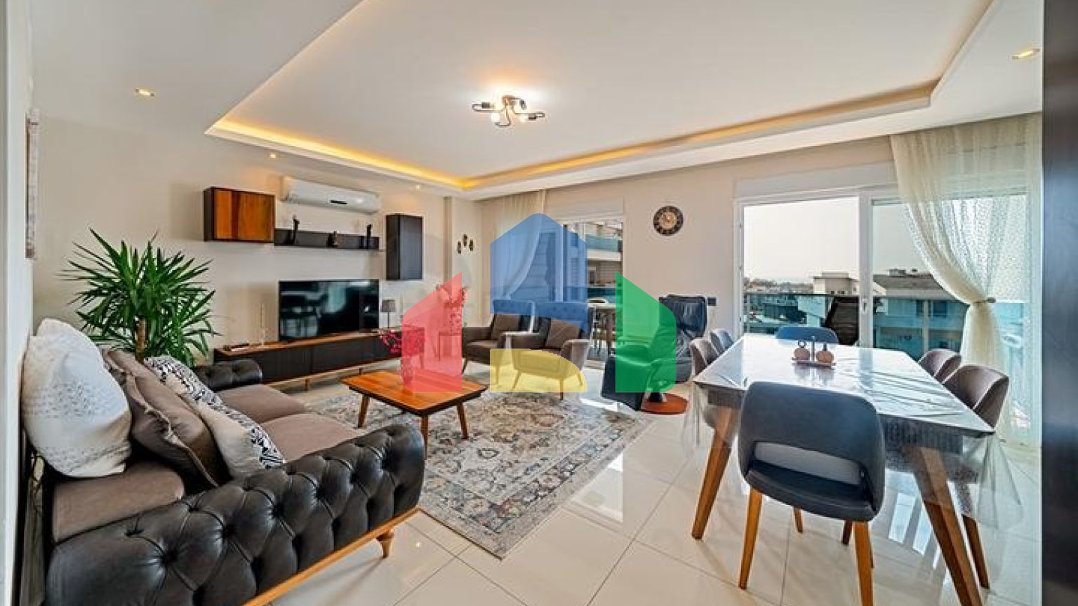 Квартира планировкой 3+1 с видом на море в Тосмуре