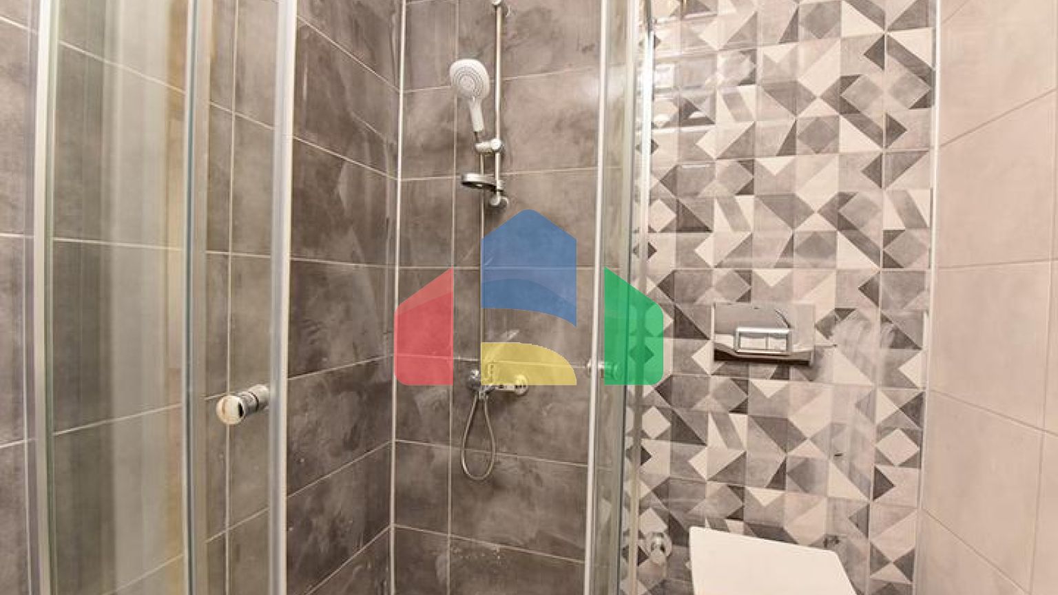 Квартира 1+1 в привлекательном комплексе района Тосмур