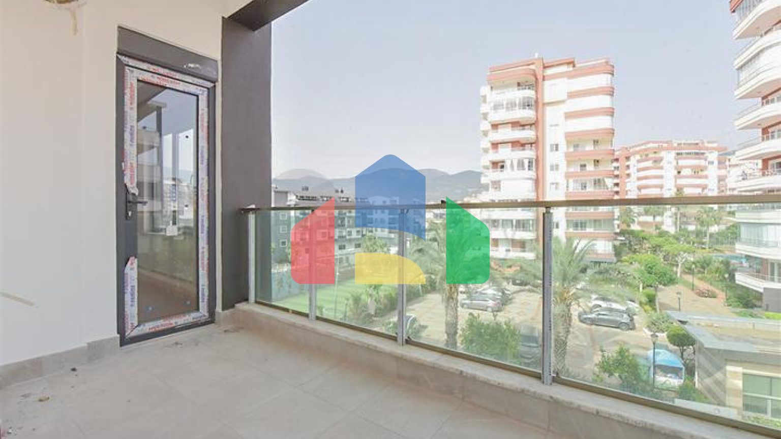 Квартира 1+1 в привлекательном комплексе района Тосмур