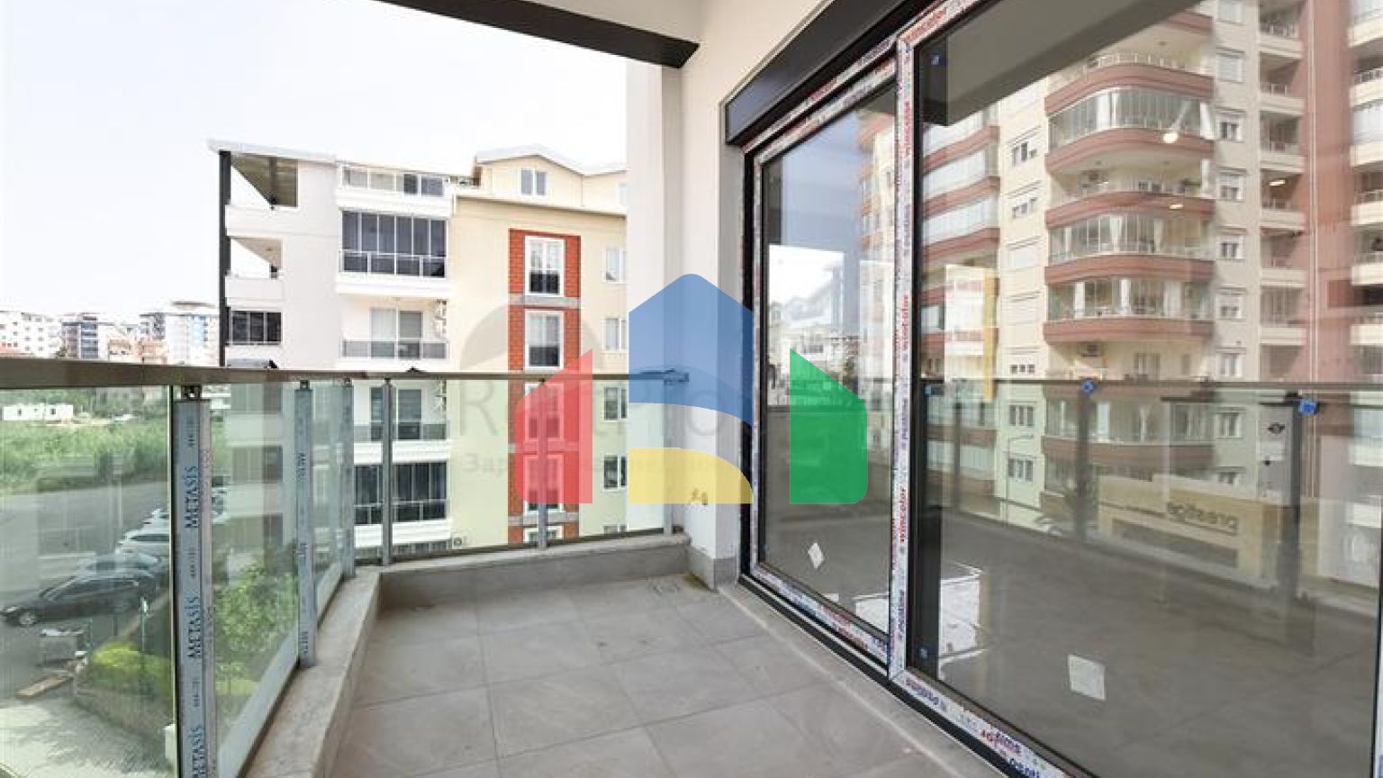 Квартира 1+1 в привлекательном комплексе района Тосмур