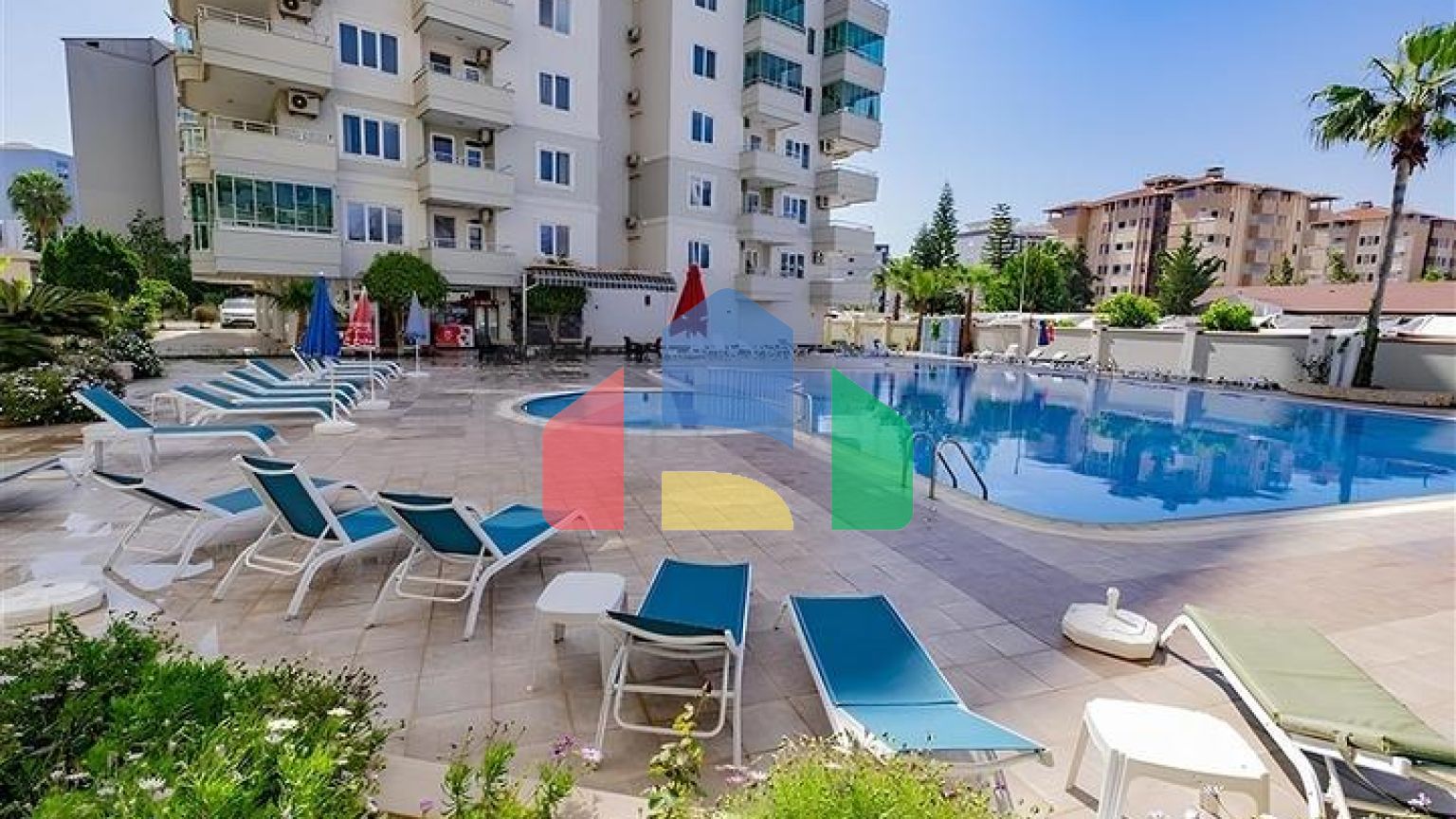 Меблированная 2+1 в Тосмуре в 200 м от моря