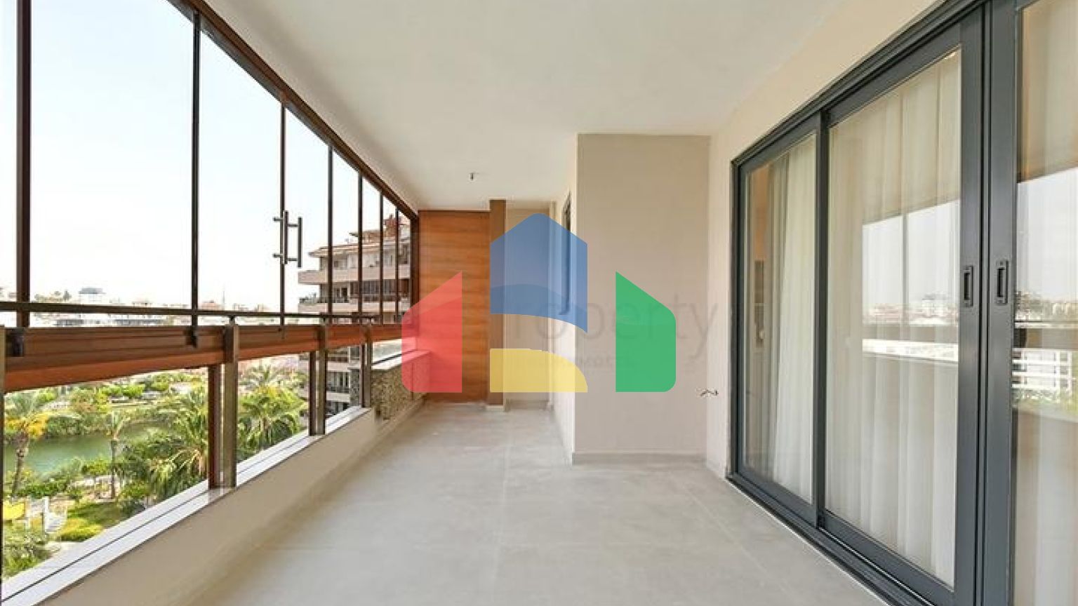 Просторная меблированная квартира 2+1 рядом с морем — идеальный вариант для жизни и отдыха