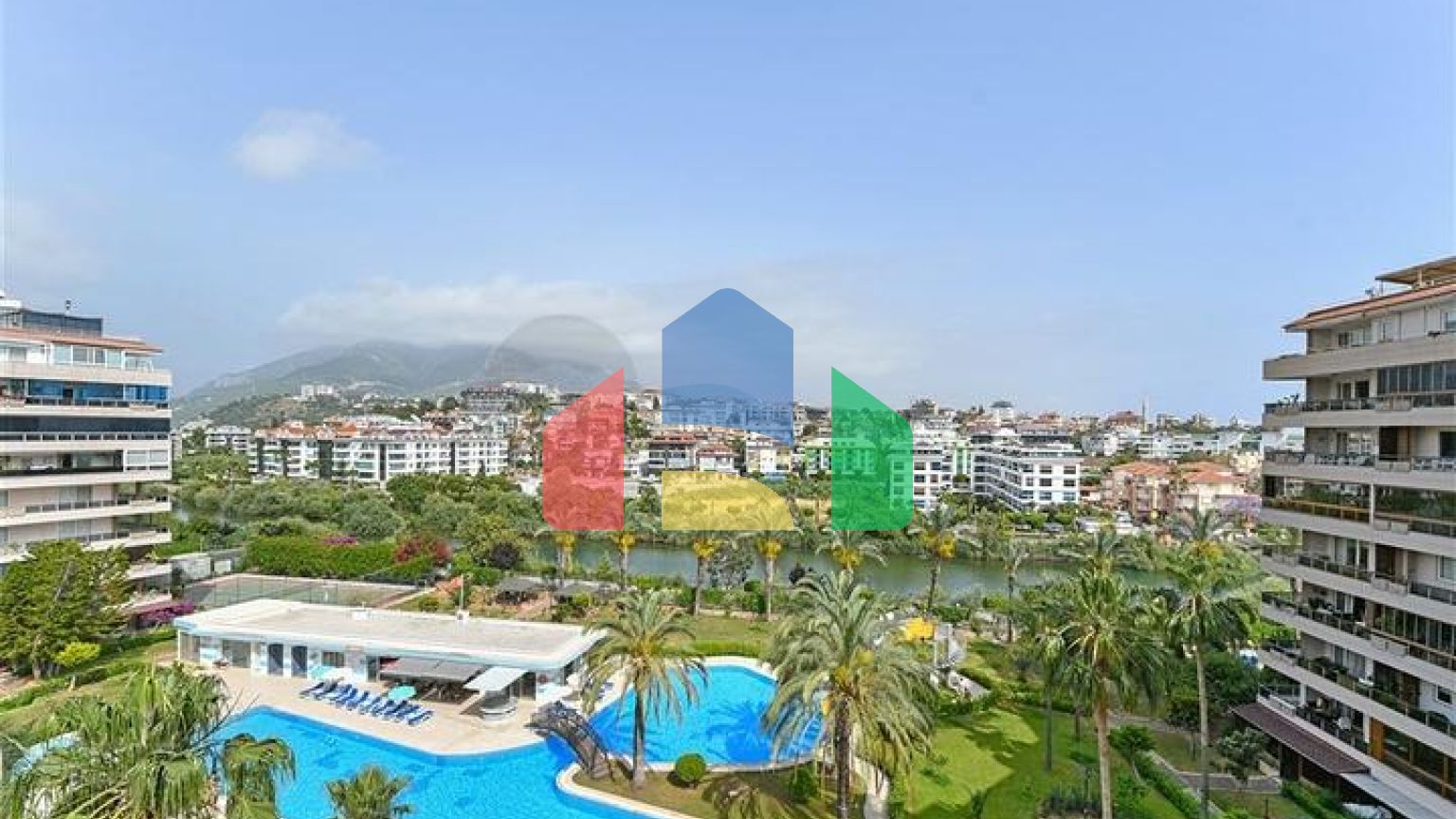 Просторная меблированная квартира 2+1 рядом с морем — идеальный вариант для жизни и отдыха