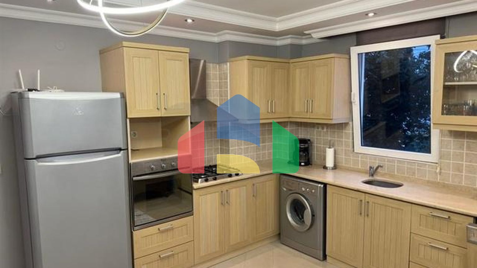 Трехкомнатная квартира в районе Тосмур