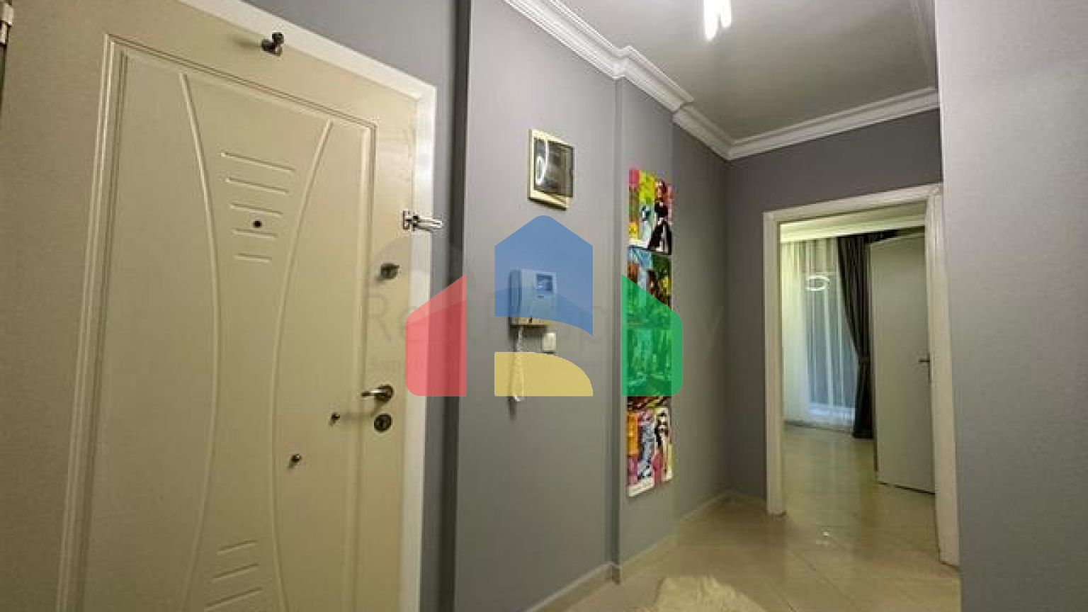 Трехкомнатная квартира в районе Тосмур