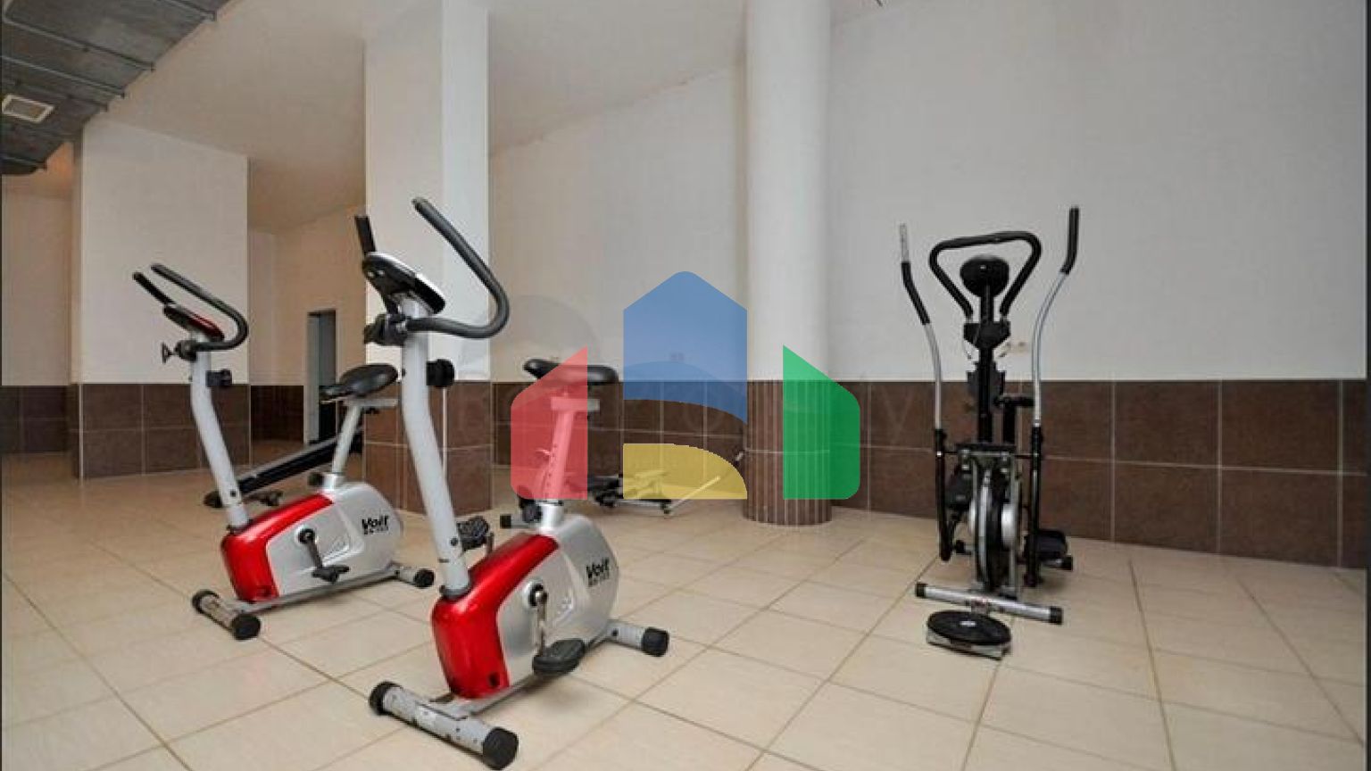 Трехкомнатная квартира в районе Тосмур