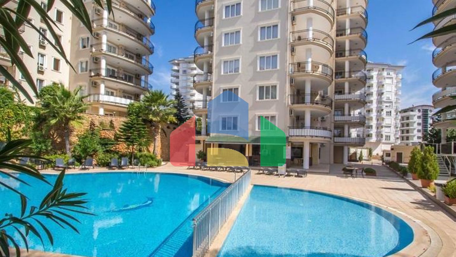 Трехкомнатная квартира в районе Тосмур